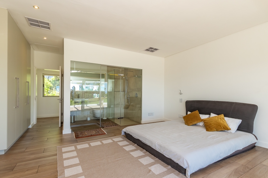 4 Bedroom Property for Sale in Bishopscourt Western Cape